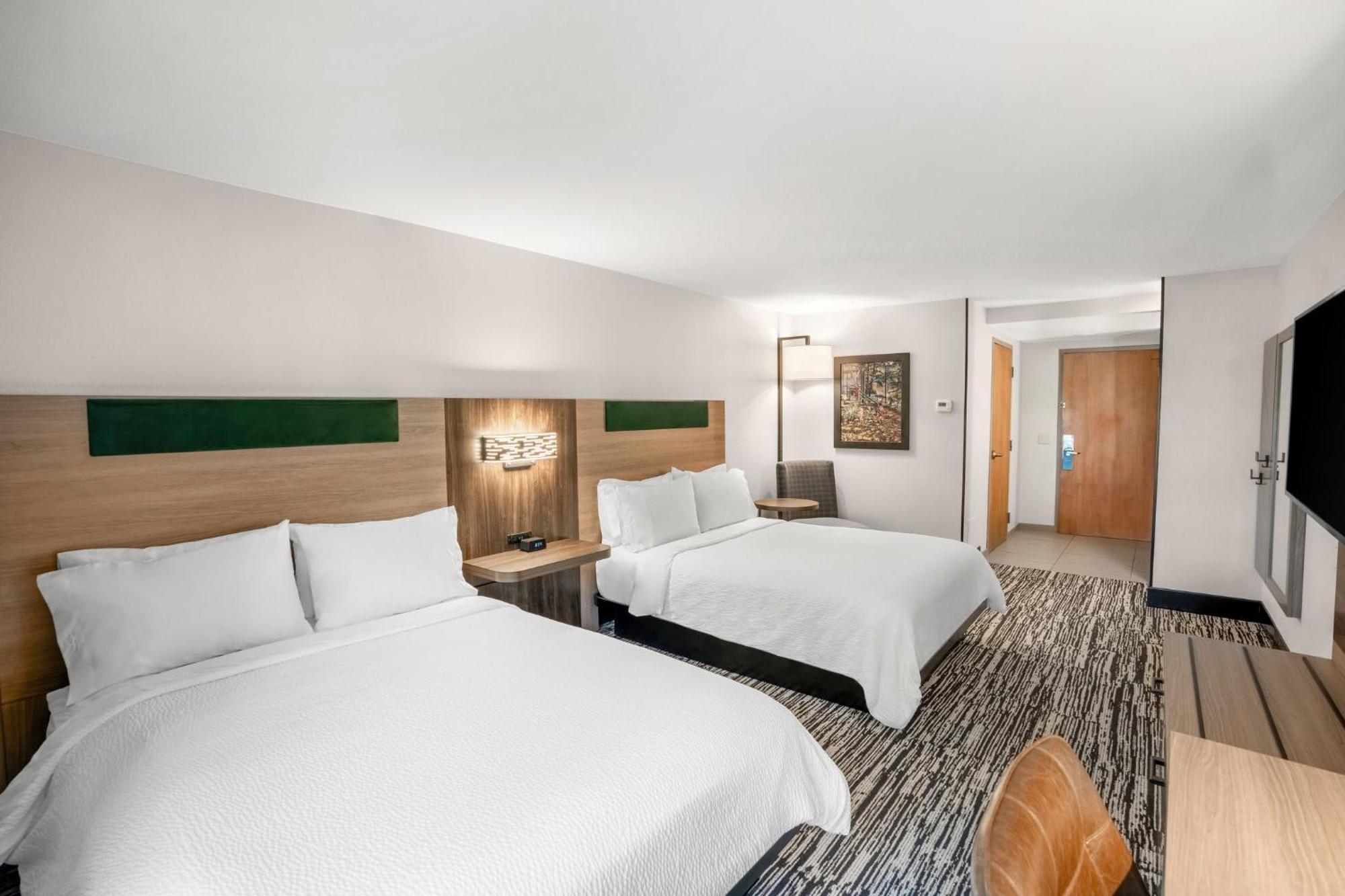 Holiday Inn Express & Suites Hayward By Ihg Exterior foto
